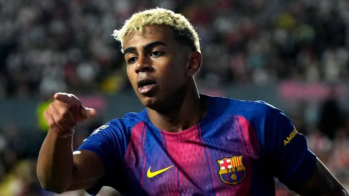 18歳の世界的スター選手、ファンにサインをしなくなる…その理由とは