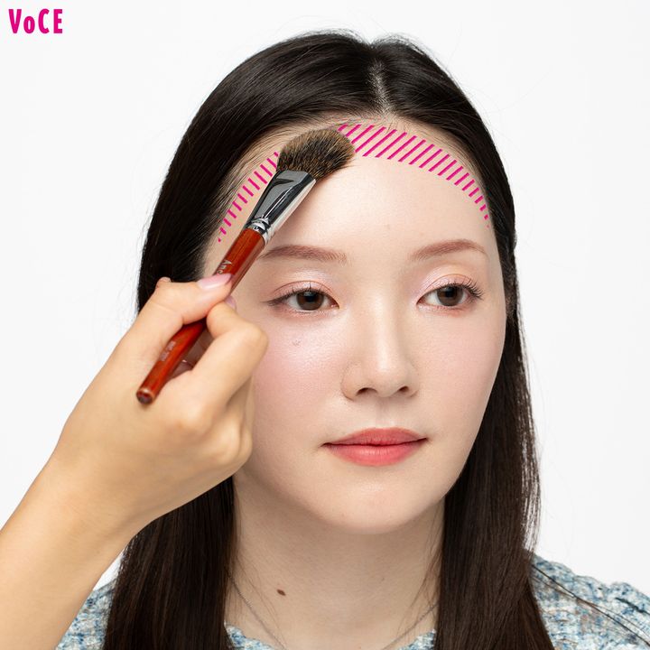 1：頬骨、フェイスライン、額に影を仕込む