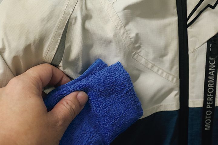 夏の汚れを残さない！愛用ウエアをケアするまでがツーリング