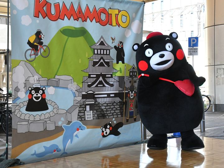 キュートなくまモン画伯＝9月6日、千葉県千葉市