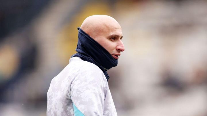 「子供に英国で育ってほしくない」プレミアで活躍した33歳、“月給40万円”でもアジアに移籍した理由