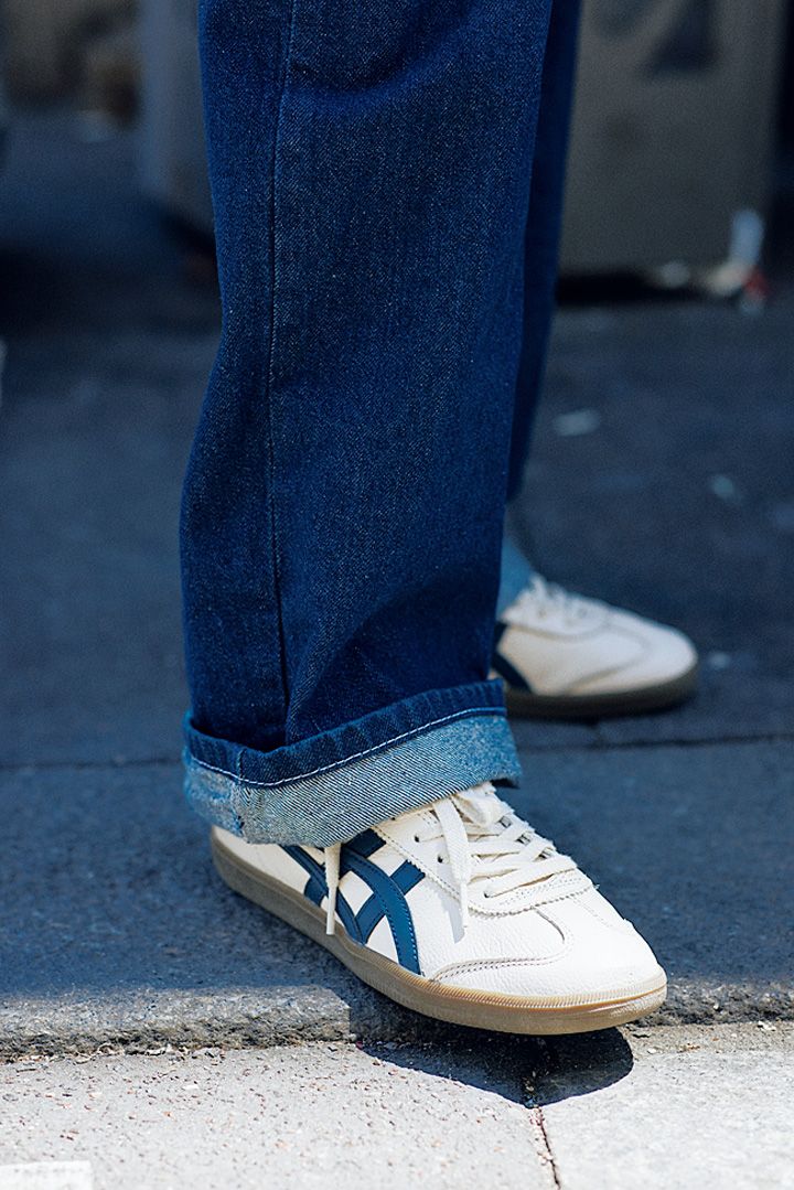 どんなコーデにも合わせやすくておしゃれ！モノクロスニーカー10選