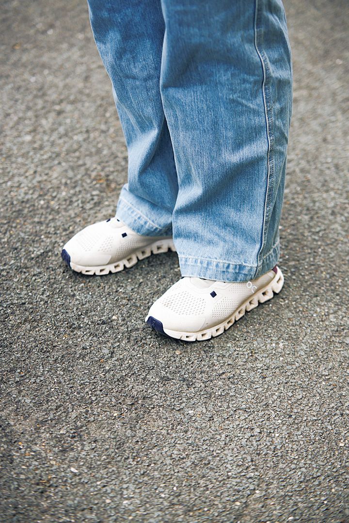 どんなコーデにも合わせやすくておしゃれ！モノクロスニーカー10選