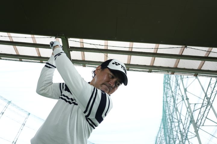 ミート率が悪いのは“目線”のせいかも？ドライバーの苦手克服レッスン