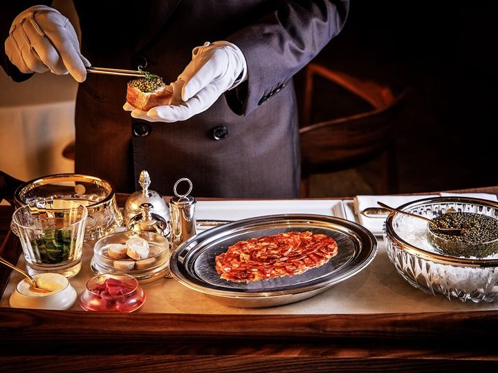 表参道『mærge』のワゴンサービス