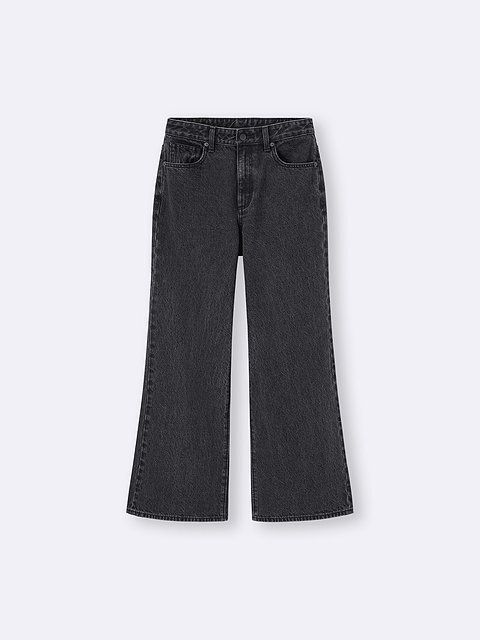 GUのリラックスワイドフレアジーンズ