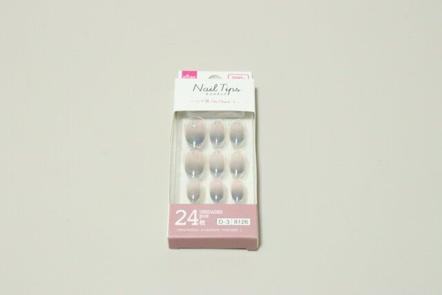 ダイソーのネイルチップ（24枚、ハンド用、L）のパッケージ