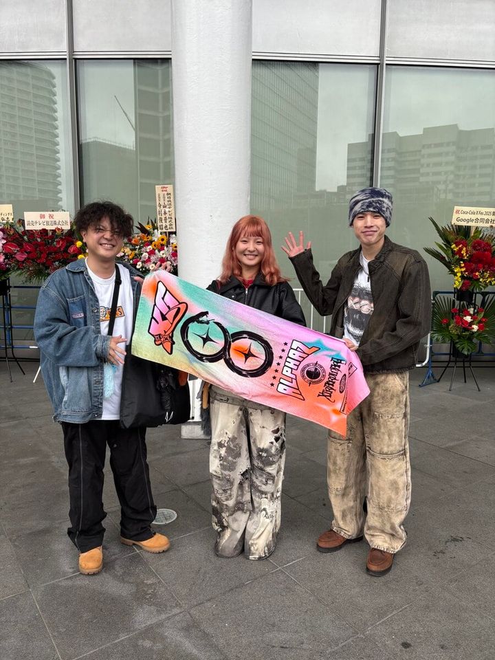 Coca-Cola X Fes 2025 SNAP／No.1 左：アオイさん（会社員） 中央：ヨシさん（学生） 右：カンヌキさん（会社員）