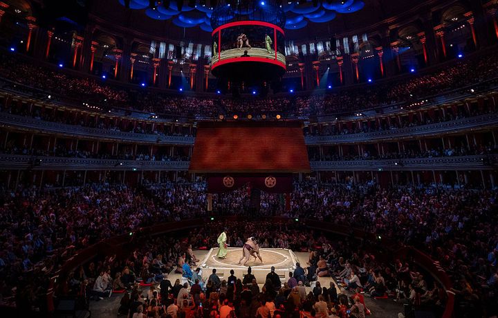 大相撲ロンドン公演、世界的スター軍団の強豪サッカーチームも反応！「大相撲がやってくる」