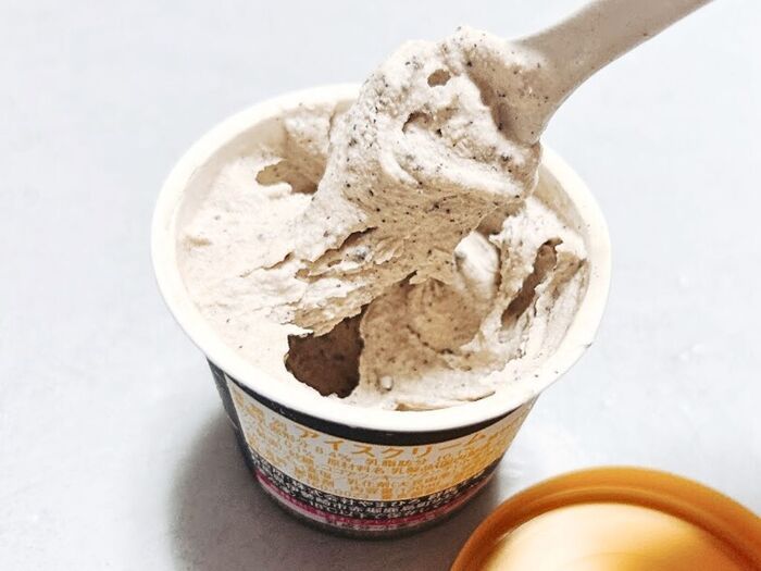 【セリア】穴あきのヘラ？かと思いきや…。定番スイーツが美味しく生まれ変わる魔法のスプーンだった♡