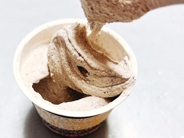 【セリア】穴あきのヘラ？かと思いきや…。定番スイーツが美味しく生まれ変わる魔法のスプーンだった♡