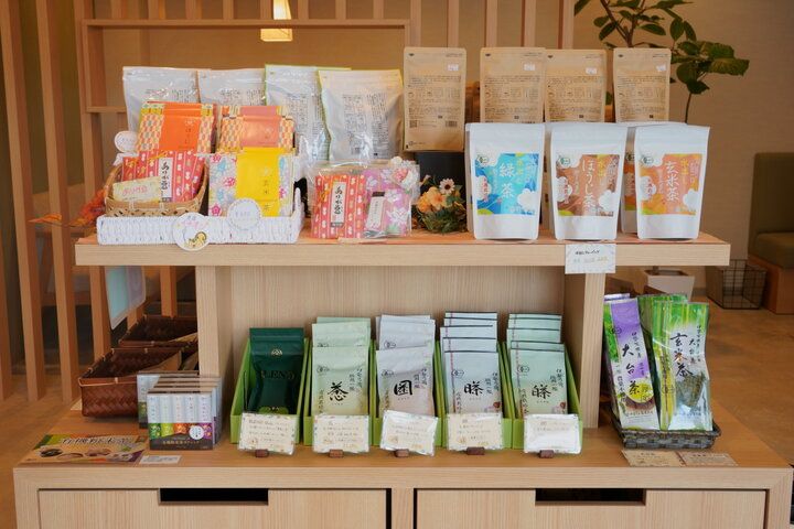 飲み比べセットや贅沢パフェも。大台町の自然が育んだ伊勢茶の魅力を発信「kikicha cafe」