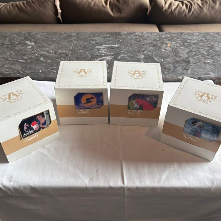 パティスリー アニヴェル アニバーサリーケーキ 箱