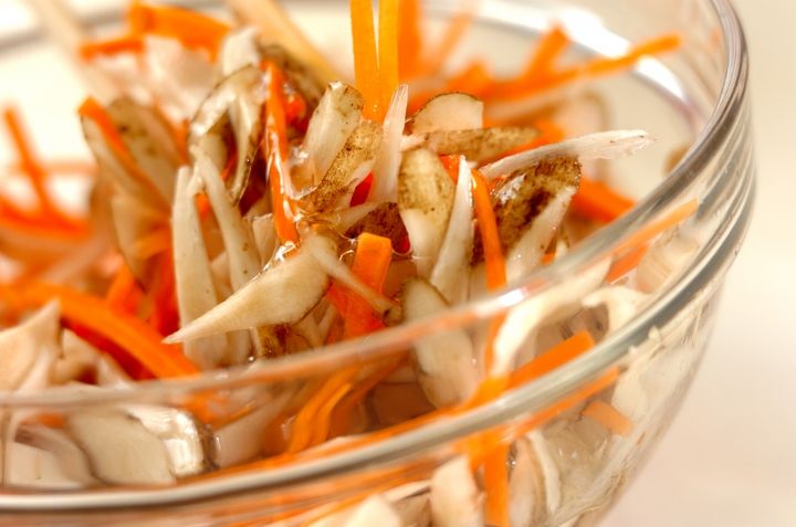 お箸が止まらない！ゴボウのサクサク揚げ by 杉本 亜希子さんの作り方1