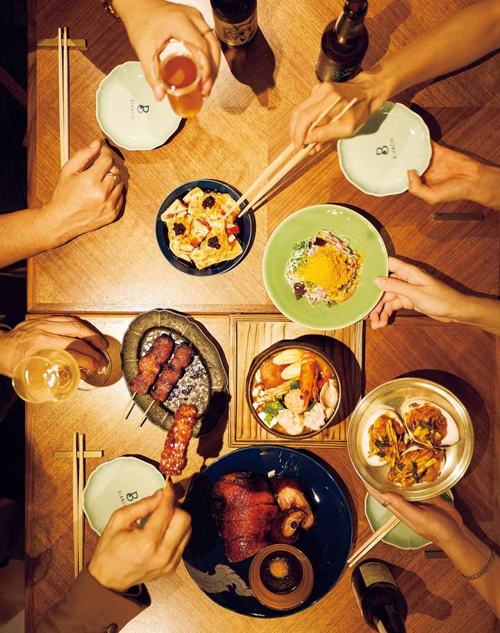 六本木『BIANCHI』の「トムヤム海老ワンタン」、「Tokyo Xのムーピン」、「蛤のホーラパー炒め」