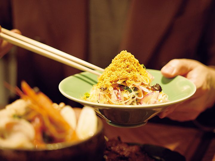 六本木『BIANCHI』の「からすみのヤムウンセン」