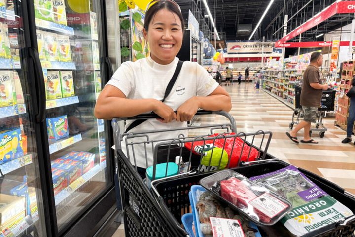 畑岡奈紗とドン・キホーテでバッタリ！購入品は…？