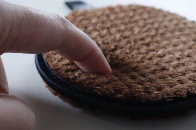 パフ（メイク落とし用、エンボスタイプ）