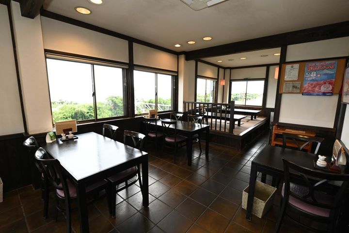 くらさわやの店内