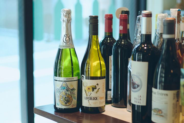 〈a day〉オリジナルラベルのワイン、ニュージーランドのオレンジワイン「ラブ・ブロック ティー ソーヴィニヨンブラン マールボロ」