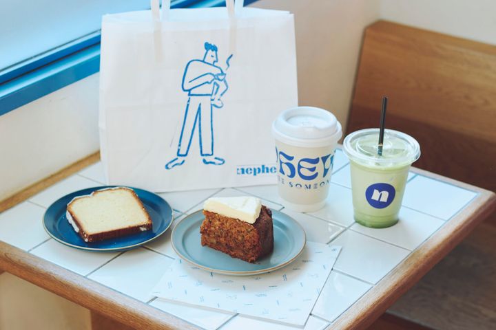 アイスアメリカーノ、抹茶ラテ、キャロットケーキ、レモンケーキ