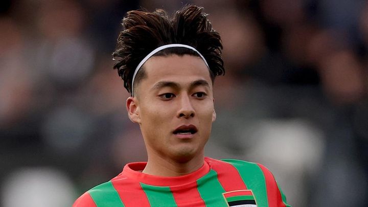 22歳日本代表MF、オランダ1部リーグで最高のMFのひとり！？現地評価が爆上がり