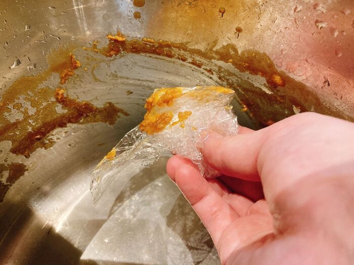 使い終わったラップ、まだ捨てないで！家じゅうで役立つ意外な使い道があるんです♪