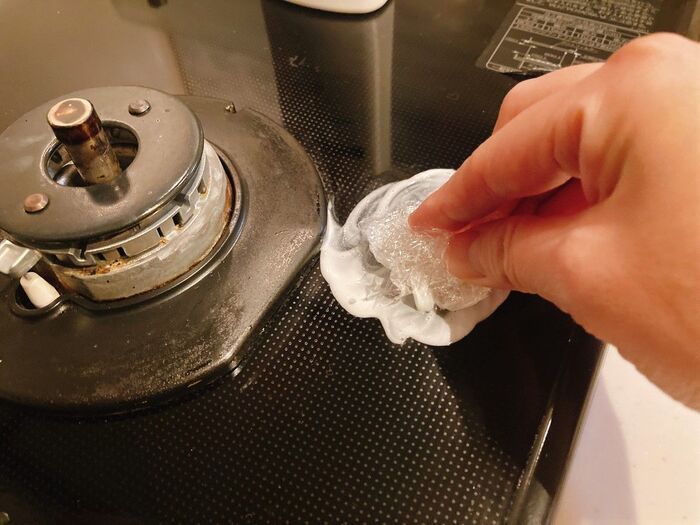 使い終わったラップ、まだ捨てないで！家じゅうで役立つ意外な使い道があるんです♪