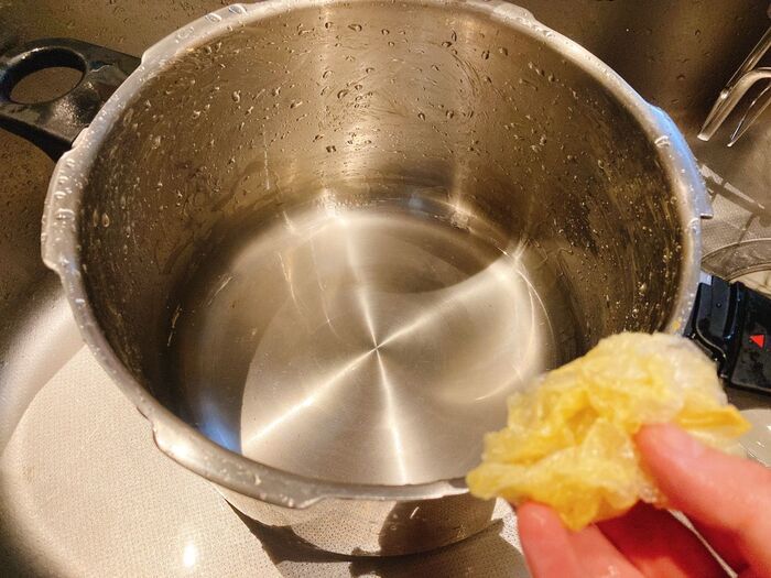 使い終わったラップ、まだ捨てないで！家じゅうで役立つ意外な使い道があるんです♪