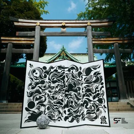 1対1ストリートサッカー専用ボールの「街蹴球_ICHI」と「街蹴球-SASHI」が登場