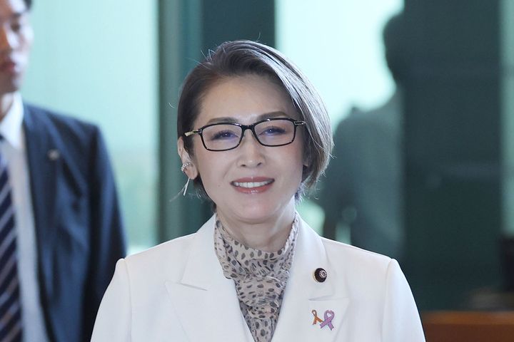 三原じゅん子こども政策担当相（2025年8月、時事）