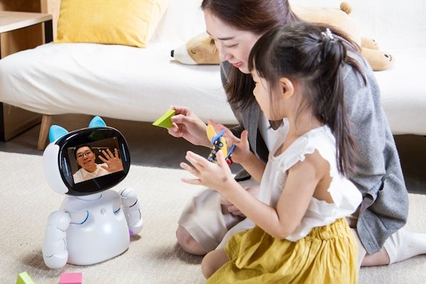 AIロボット「Kebbi Air」を活用した見守り対話サービスの実証プロジェクトを開始