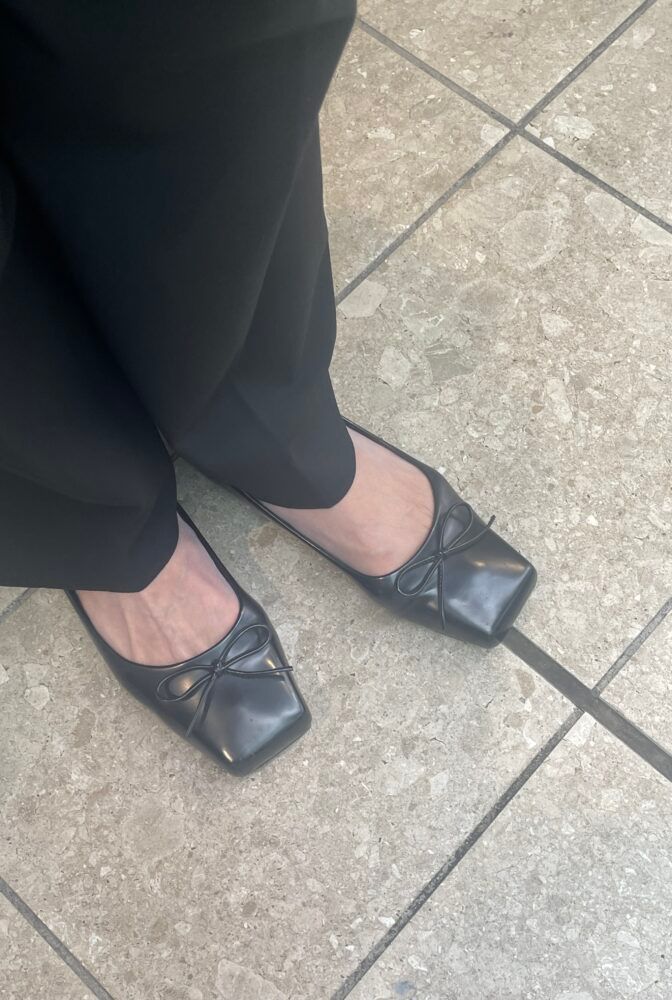 「チャールズ＆キース」の靴