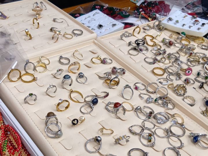 アフター万博で万博ロス解消！世界横丁で半額アクセ＆トゥアレグシルバーGET～！