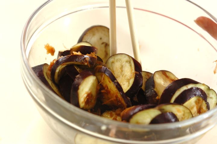 時短であともう一品！レンジ蒸しナスの和え物の作り方2