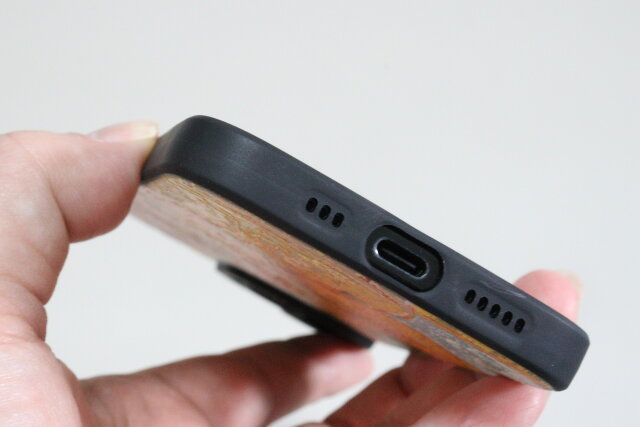 iP15／14用ケース 立体印刷 ひまわり 充電口