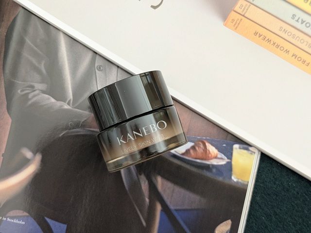 カネボウ ライブリースキン ウェアⅡの写真