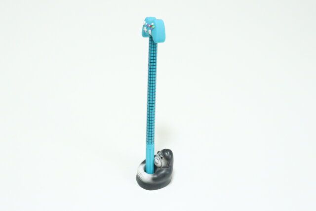 ダイソー アニマルスタンド（ゴリラ、ゾウ） 使用例 ペン