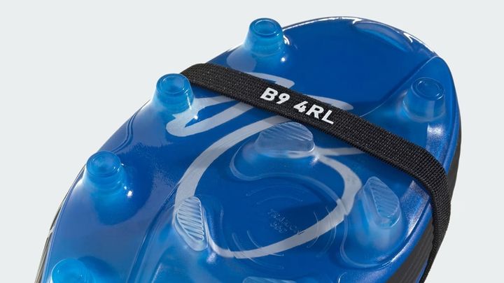 adidas、ベリンガムの新作シグネチャースパイクが登場！“ゴムバンド”に「B9 4RL」が入った最新プレデター
