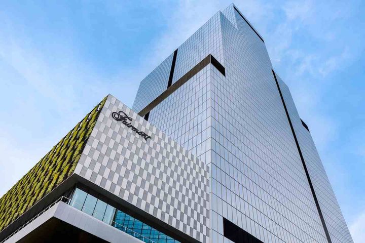 2025年7月、ブルーフロント芝浦のタワーS内に初上陸。1階、4階および35階～43階に位置する。