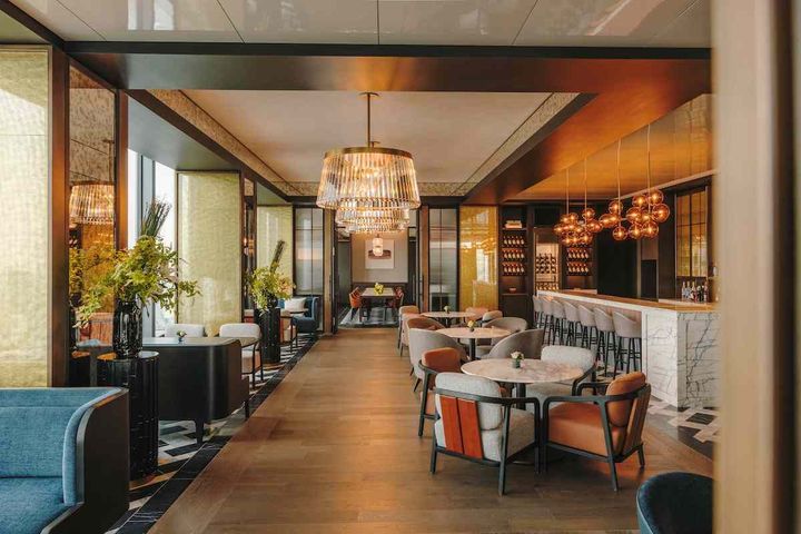 41、42階の客室（フェアモントゴールド）とすべてのスイートルームの宿泊者が利用可能な42階「フェアモントゴールド ラウンジ」。