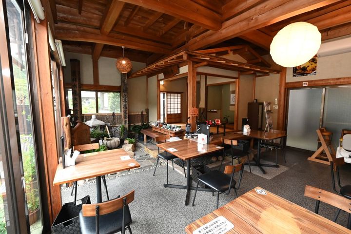 「茶の芽」のカフェスペース