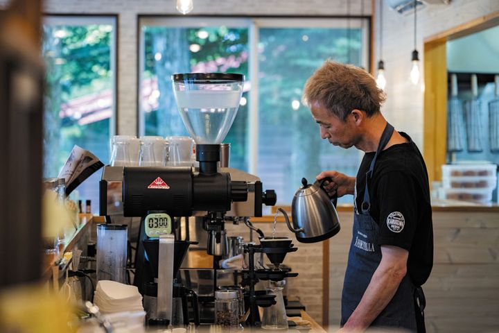 ハンドドリップで丁寧に淹れているコーヒーは、パラゴン※を使うことによって香りがより引き立つ