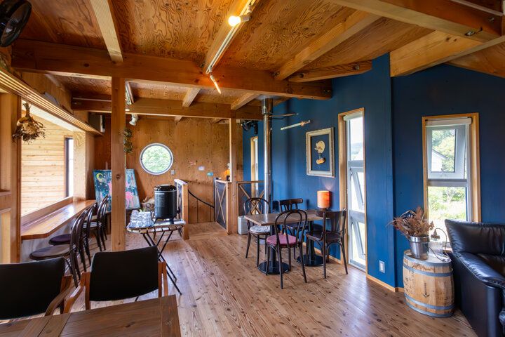 磐梯山を眺めて自家焙煎コーヒーとスイーツを堪能♪ 会津・磐梯高原のカフェ「Rotten Row Coffee Roasters」へ