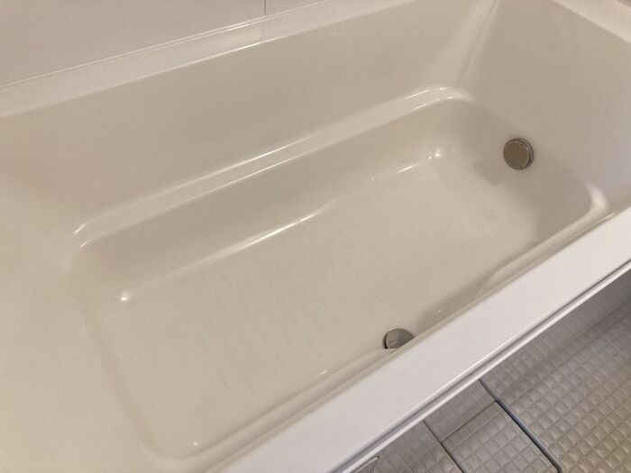 やっちゃった…！もう二度とツヤは戻らない。「メラミンスポンジ」NGな使い方まとめ