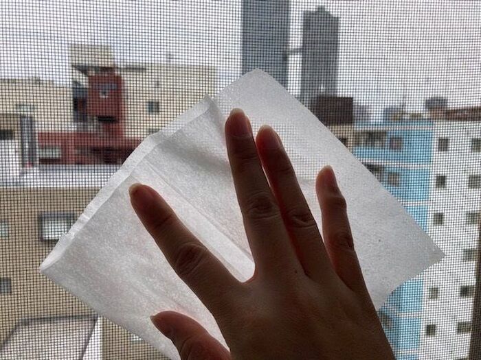 乾いちゃったウェットティッシュやおしぼり、捨てるの待って！最後まで使い切る便利な活用アイデア