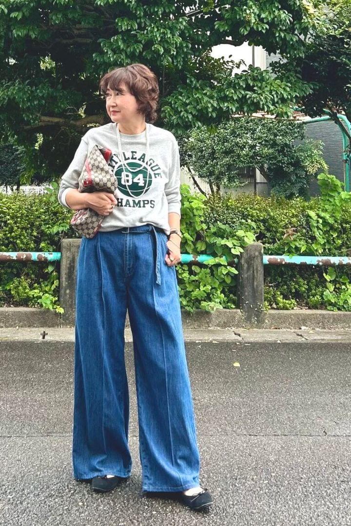 yumikoさんスウェット×デニム