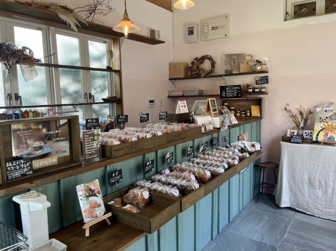 conne（コンネ）店内