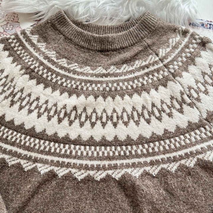 画像: 冬らしさを引き立てる求心柄デザイン