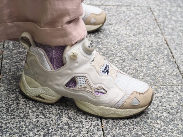 リーボックのスニーカー